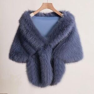 Faux fur stole - dusty blue